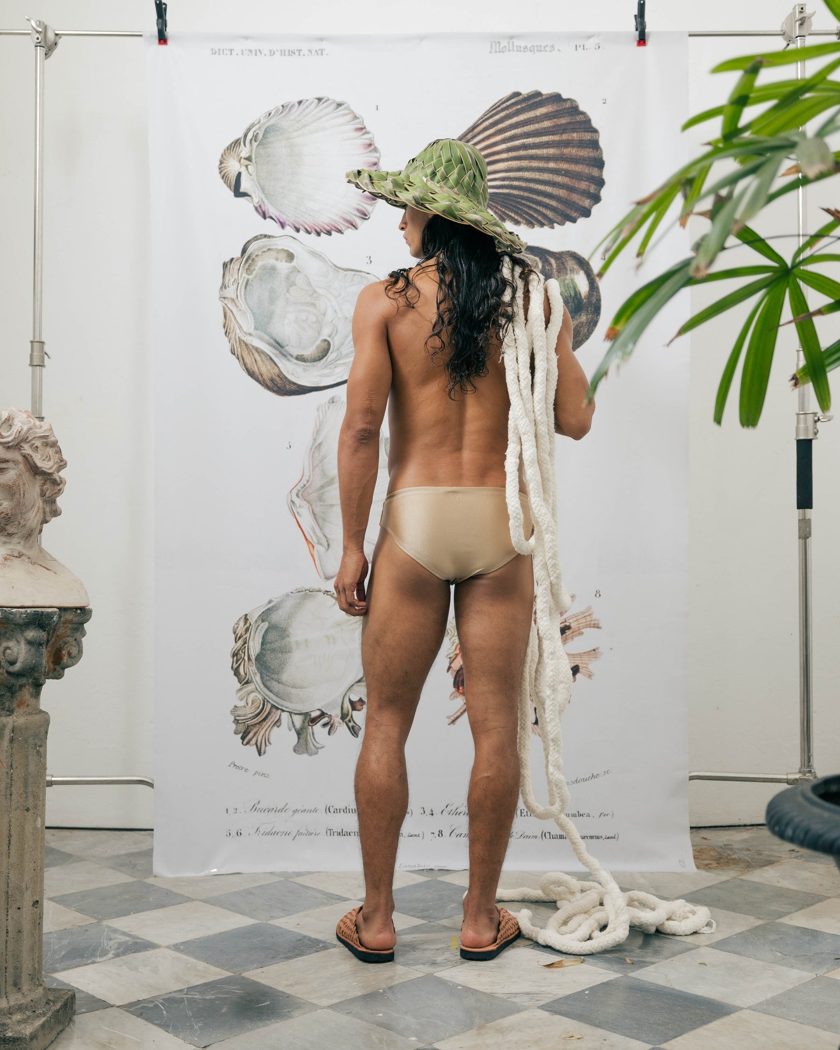 LAGOON Nude